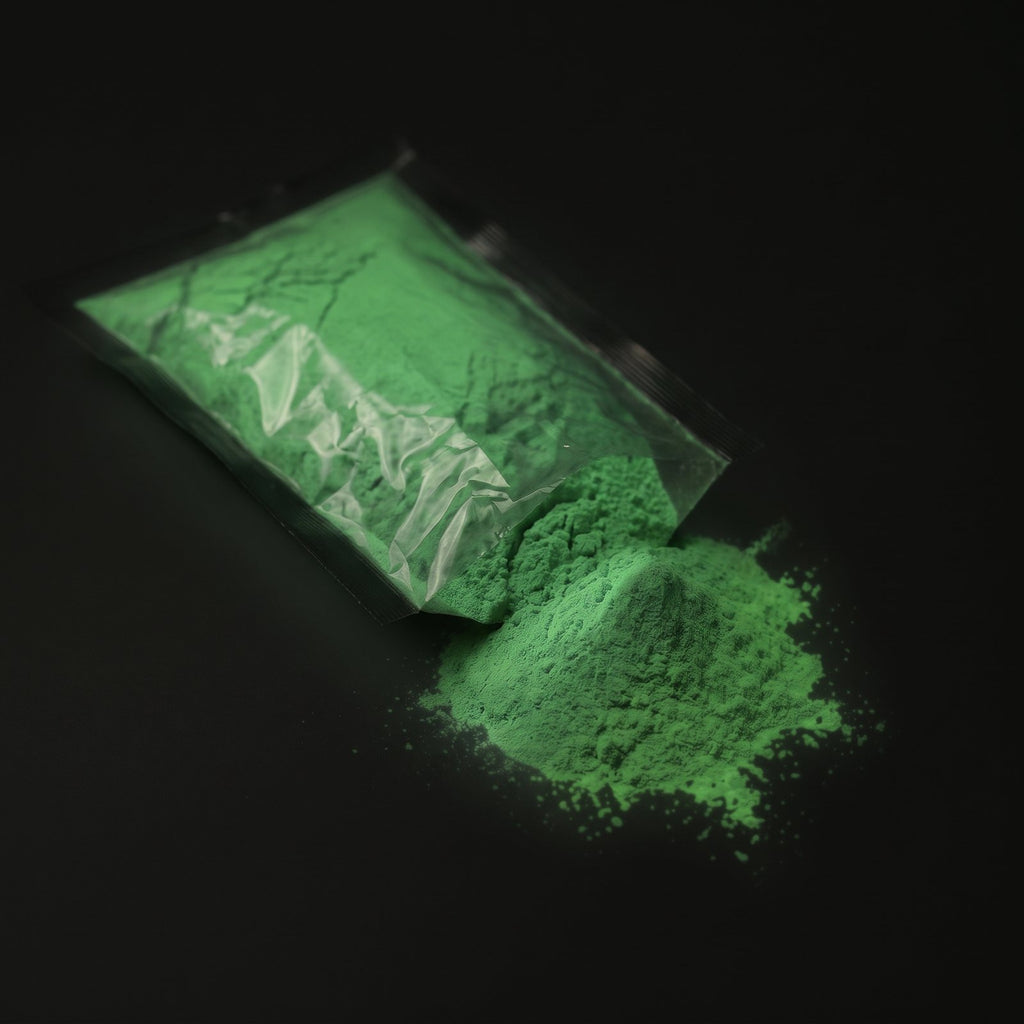 Fine Glow Pigment Green-Green 5–15 µm, 100 g in the dark, glowing green