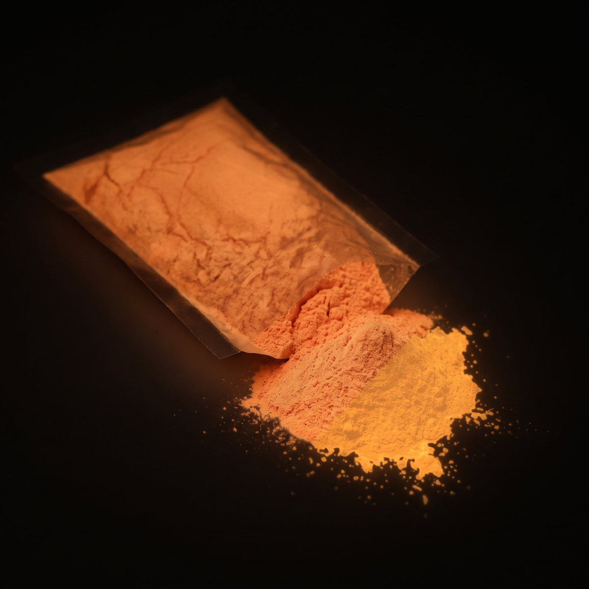 Fine Glow Pigment Orange-Orange 5–15 µm, 100 g in the dark, glowing orange