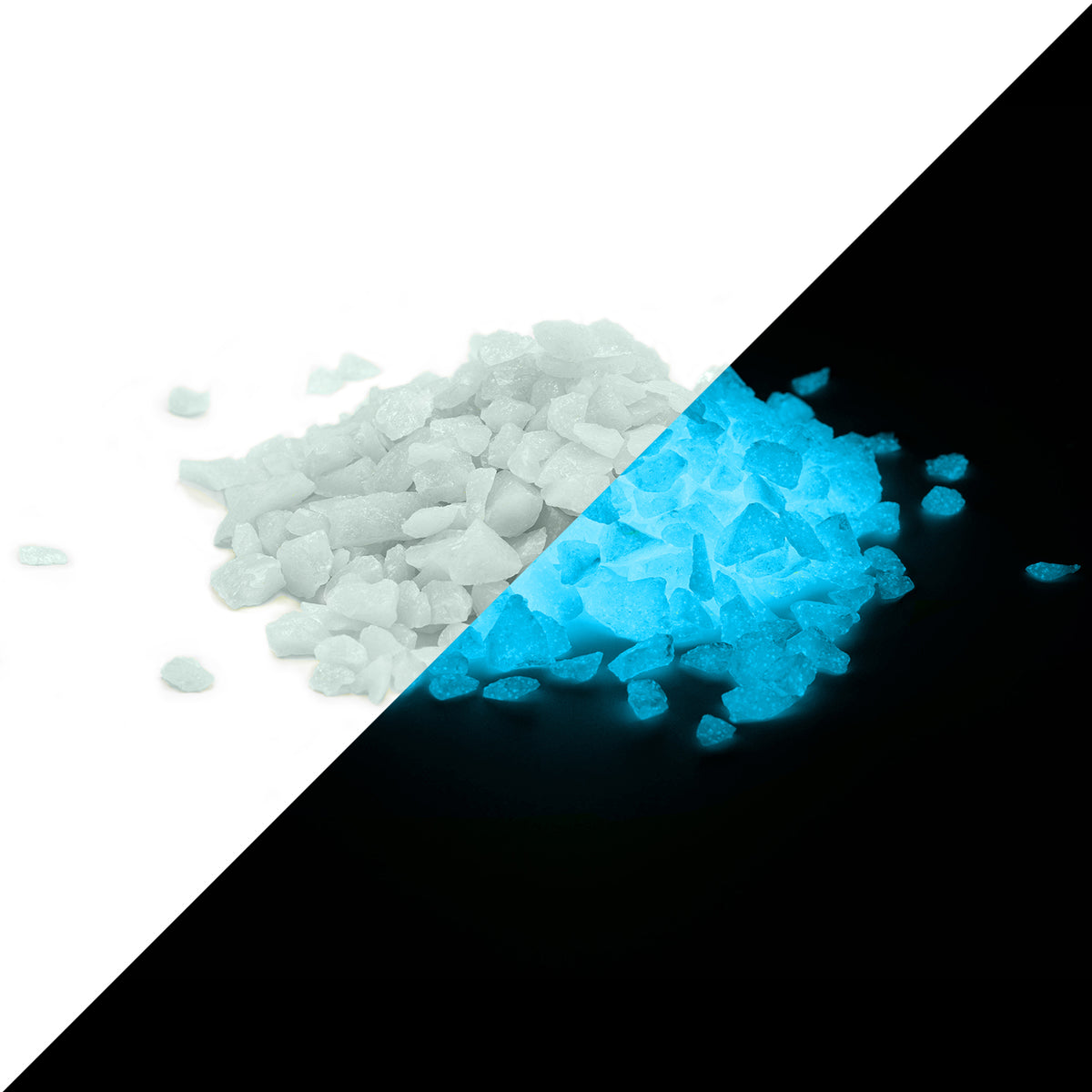 Glow Granules Blue 4 mm: small heap of granules, whitish in daylight on the left, glowing blue in the dark on the right