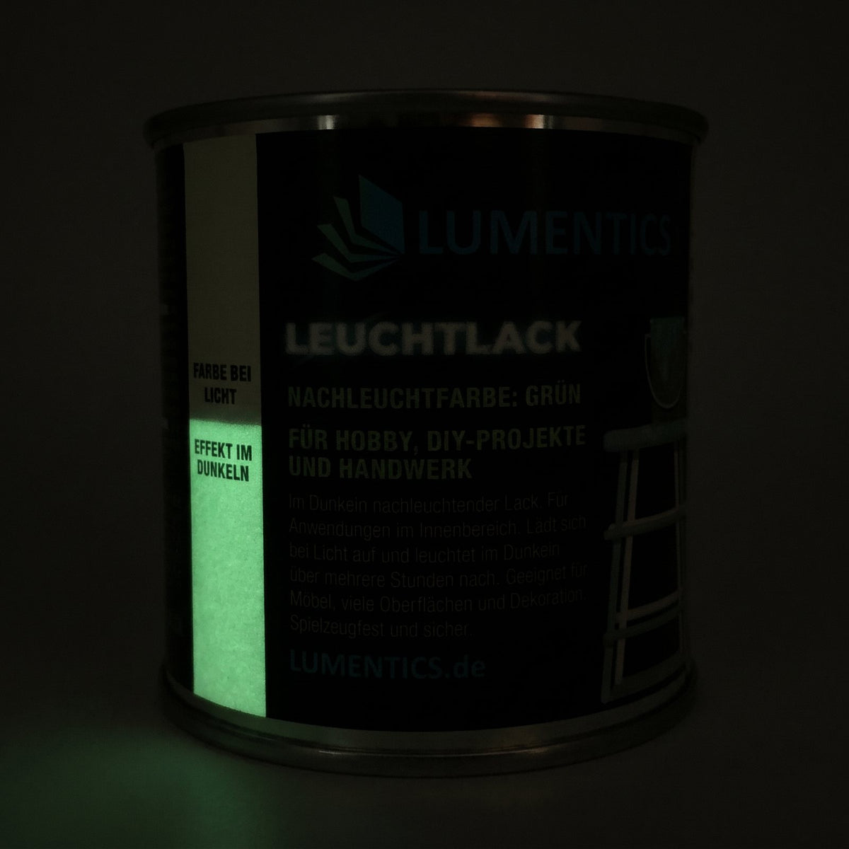 Glow in the Dark Varnish Green 250 ml in the dark, glowing green