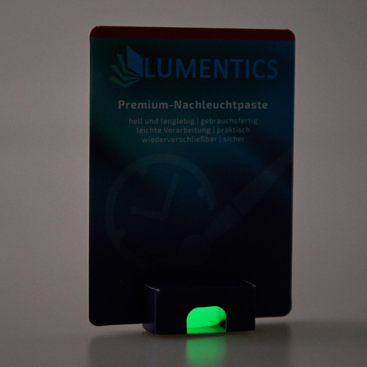 Luminous Paint for Watch Hands Green-Green 2 g: card in the dark, the paste in the opening glowing green