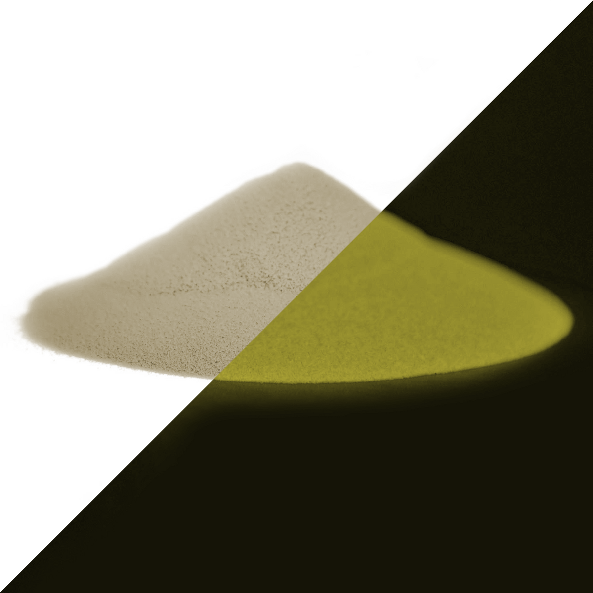 Glow in the Dark Powder Natural Yellow 40 g: small pile, pale beige in daylight on the left, yellow afterglow in the dark on the right