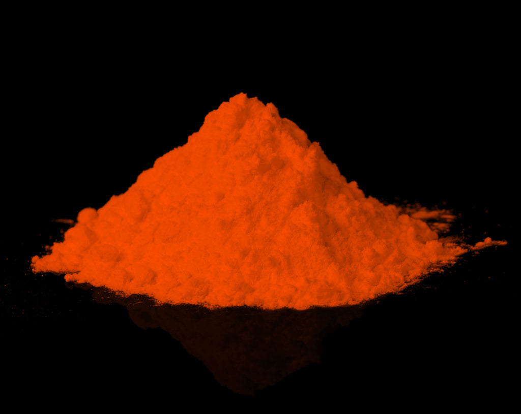 Pile of glow powder Orange 40 g in the dark, the powder glowing orange