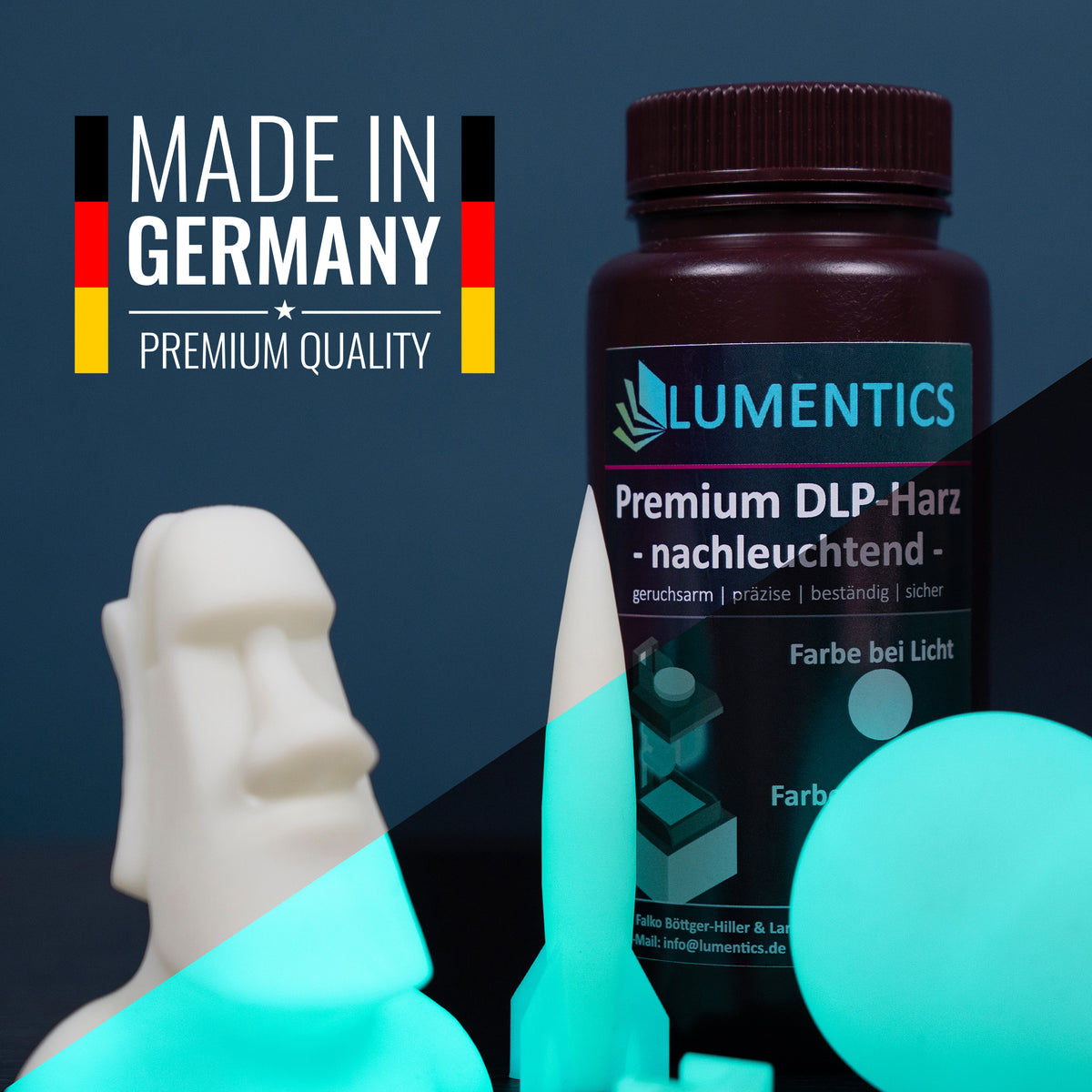 3D Printing Resin Green-Blue 500 g with printed models, split view: white in daylight on the left, green-blue glow in the dark on the right